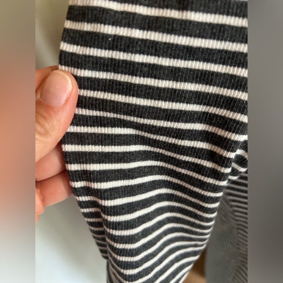 LOFT gray and white ribbed striped turtleneck short sleeve top medium - Picture 3 of 7